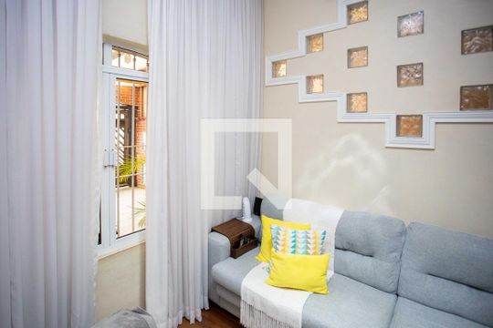 Sala de TV de casa à venda com 3 quartos, 130m² em Centro, Diadema