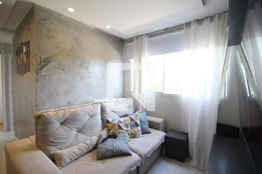 Sala de apartamento para alugar com 2 quartos, 50m² em Taquara, Rio de Janeiro