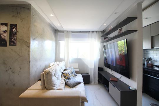 Sala de apartamento para alugar com 2 quartos, 50m² em Taquara, Rio de Janeiro