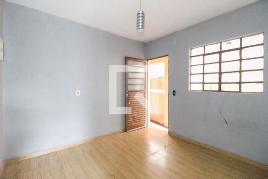 Sala - Quarto de casa para alugar com 1 quarto, 45m² em Vila Carmosina, São Paulo