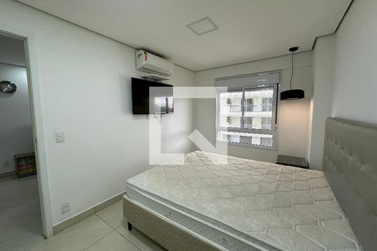 Suíte de apartamento para alugar com 1 quarto, 49m² em Alphaville Industrial, Barueri