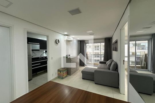 Sala de apartamento para alugar com 1 quarto, 49m² em Alphaville Industrial, Barueri