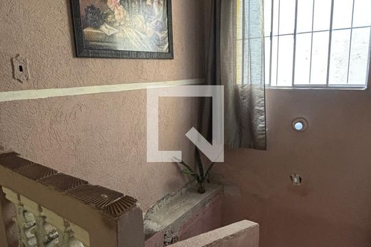 Escada de casa à venda com 3 quartos, 152m² em Cidade São Jorge, Santo André