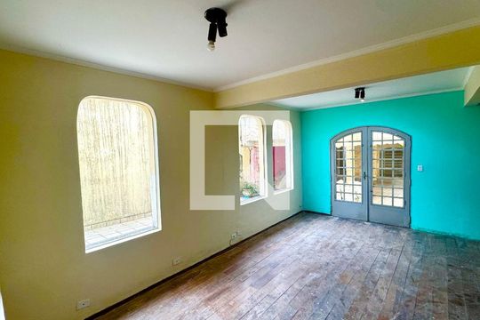 Sala de casa à venda com 7 quartos, 148m² em Jardim Bom Clima, Guarulhos