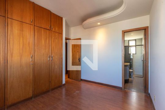 Suíte de apartamento à venda com 3 quartos, 177m² em Padre Eustáquio, Belo Horizonte