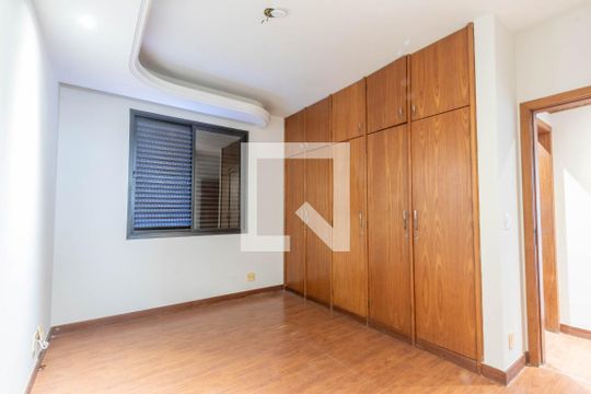 Suíte  de apartamento à venda com 3 quartos, 177m² em Padre Eustáquio, Belo Horizonte