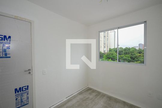 Quarto 1 de apartamento à venda com 2 quartos, 40m² em Vila Suzana, São Paulo