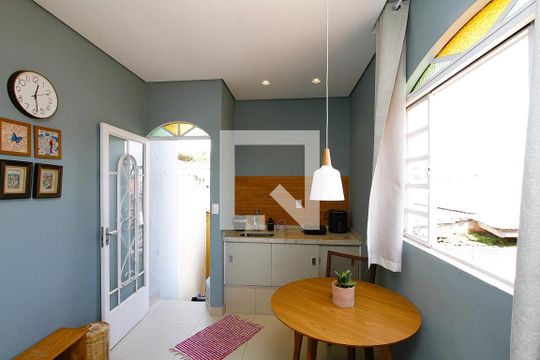 Casa à venda com 6 quartos, 203m² em Carlos Prates, Belo Horizonte