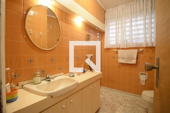 Lavabo de casa para alugar com 3 quartos, 412m² em Jardim da Gloria, São Paulo