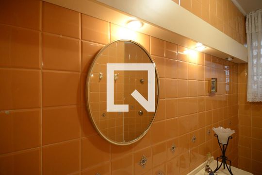 Lavabo de casa para alugar com 3 quartos, 412m² em Jardim da Gloria, São Paulo