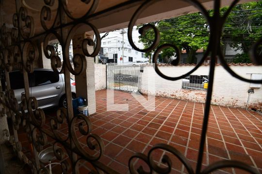 Sala - Vista de casa para alugar com 2 quartos, 245m² em Vila Itapura, Campinas