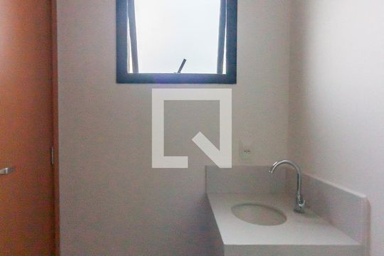 Banheiro de apartamento à venda com 1 quarto, 25m² em Vila Yara, Osasco