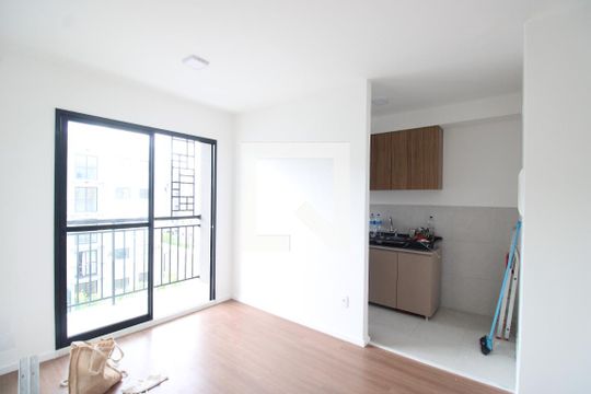 Sala de apartamento para alugar com 2 quartos, 42m² em Barra Olímpica, Rio de Janeiro