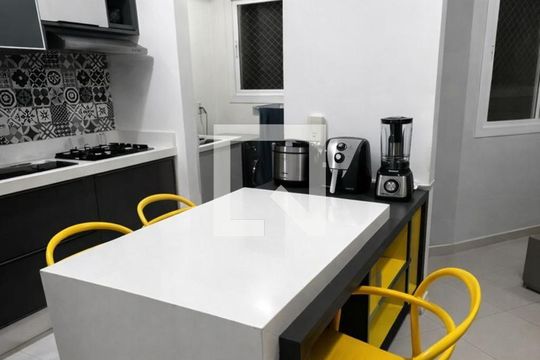 Cozinha de apartamento à venda com 2 quartos, 47m² em Jardim das flores, Jundiaí
