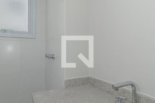 Banheiro da Suíte de apartamento à venda com 3 quartos, 127m² em Jardim do Salso, Porto Alegre