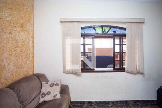 Sala de TV de casa à venda com 4 quartos, 245m² em Campanário, Diadema
