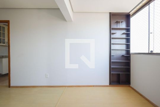 Sala de apartamento à venda com 3 quartos, 90m² em Passo D’areia, Porto Alegre