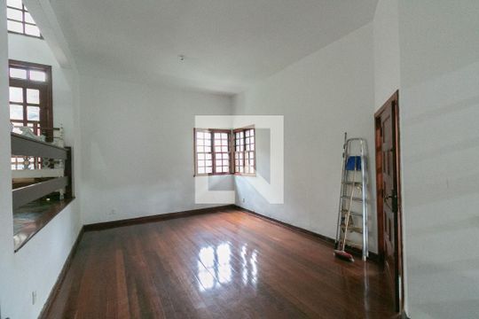 Casa de Condomínio à venda com 5 quartos, 371m² em Planalto, Belo Horizonte