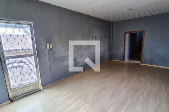Sala de casa à venda com 3 quartos, 75m² em Olaria, Rio de Janeiro