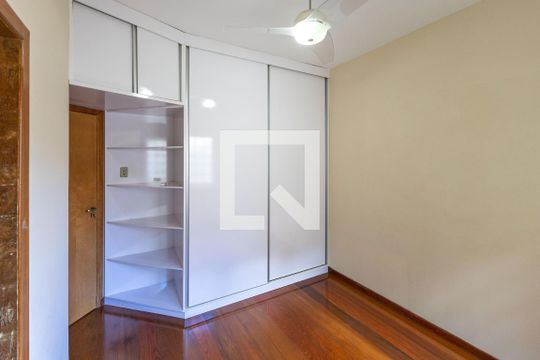 Suíte 1 de casa à venda com 4 quartos, 200m² em Vila Maria do Carmo, Nova Lima