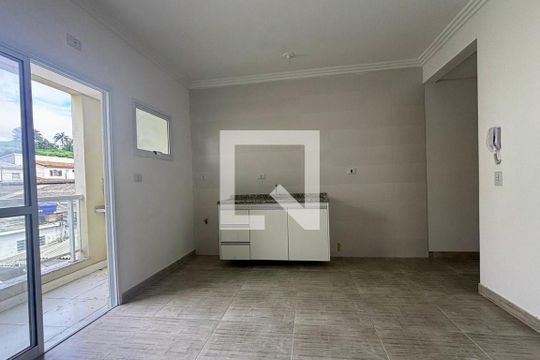 Sala/cozinha  de apartamento à venda com 2 quartos, 48m² em Jardim Copacabana, São Bernardo do Campo
