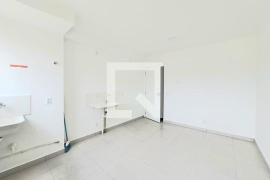 Sala/Cozinha de apartamento para alugar com 2 quartos, 37m² em Santa Maria, Osasco