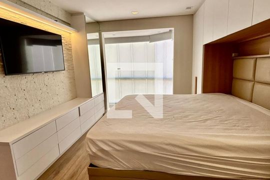 Quarto de apartamento à venda com 4 quartos, 253m² em Chácara Agrindus, Taboão da Serra