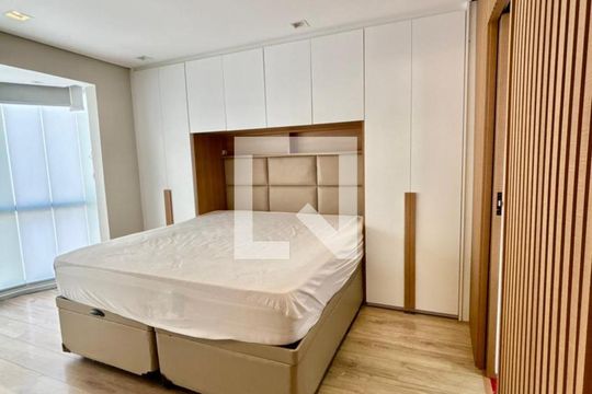Quarto de apartamento à venda com 4 quartos, 253m² em Chácara Agrindus, Taboão da Serra