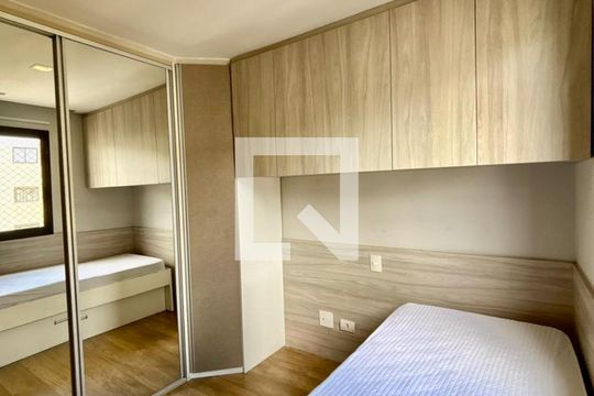Quarto de apartamento à venda com 4 quartos, 253m² em Chácara Agrindus, Taboão da Serra