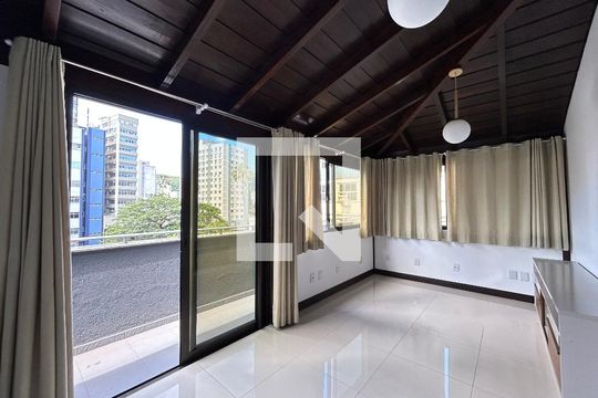 Sala de apartamento para alugar com 1 quarto, 102m² em Centro, Florianópolis