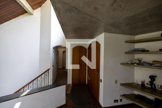 Hall  de casa de condomínio para alugar com 4 quartos, 330m² em Alphaville Residencial Um, Barueri