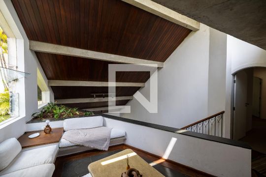 Hall  de casa de condomínio para alugar com 4 quartos, 330m² em Alphaville Residencial Um, Barueri
