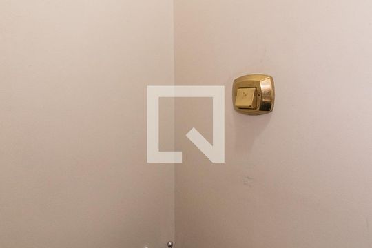 Lavabo de casa para alugar com 4 quartos, 315m² em Vila Talarico, São Paulo