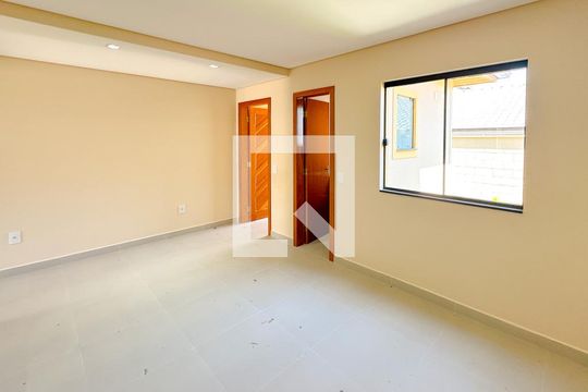 Sala de casa para alugar com 2 quartos, 102m² em Forquilhas, São José