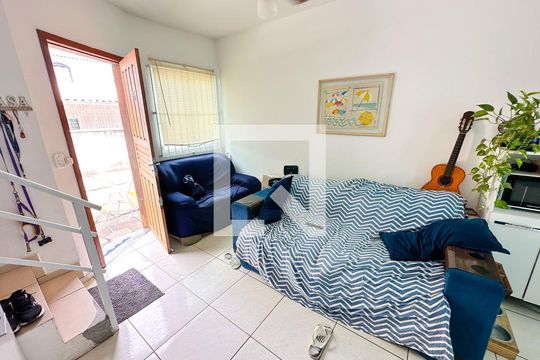 Sala de TV de apartamento para alugar com 2 quartos, 70m² em Ingleses Norte, Florianópolis