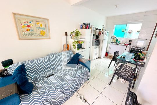 Sala de TV de apartamento para alugar com 2 quartos, 70m² em Ingleses Norte, Florianópolis