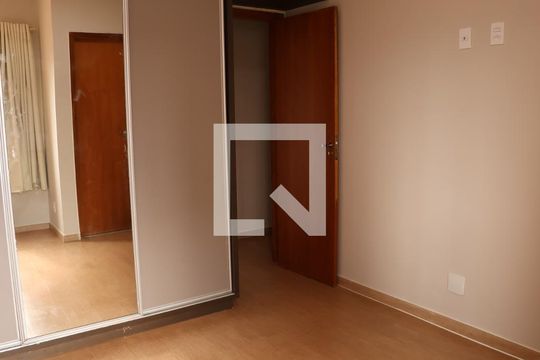 Quarto Suíte 2 de casa à venda com 3 quartos, 120m² em Setor Centro Oeste, Goiânia