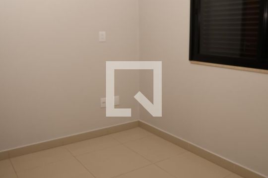 Suíte 1 de casa de condomínio para alugar com 3 quartos, 181m² em Alphaville Araguaia, Goiânia