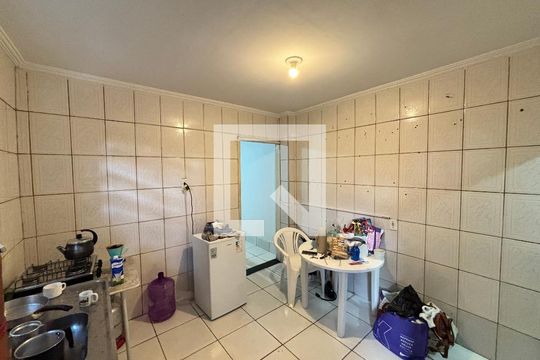 Casa para alugar com 1 quarto, 32m² em Arthur Alvim, São Paulo
