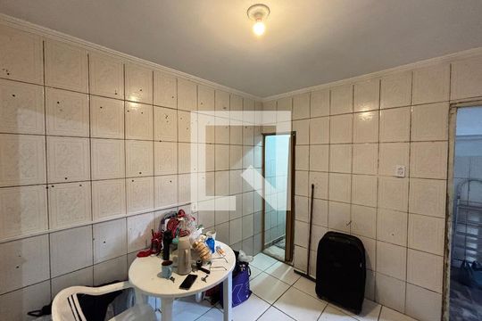 Casa para alugar com 1 quarto, 32m² em Arthur Alvim, São Paulo