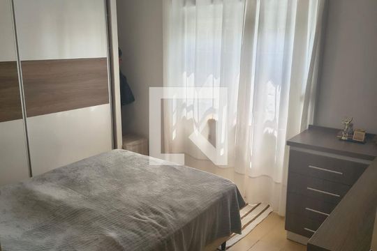 Quarto de apartamento à venda com 2 quartos, 60m² em Vila Nova, Novo Hamburgo