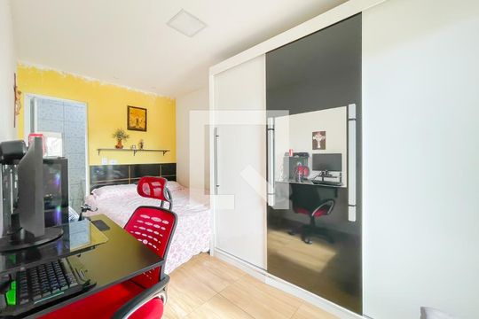 Suíte de casa à venda com 3 quartos, 125m² em Padroeira, Osasco