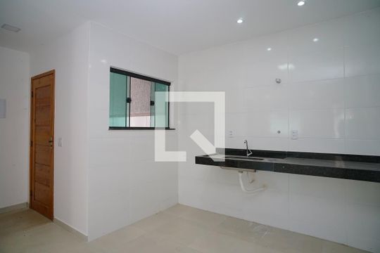 Cozinha de casa de condomínio para alugar com 2 quartos, 92m² em Itaipuaçu, Maricá