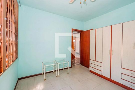 Quarto de casa à venda com 2 quartos, 146m² em Guarujá, Porto Alegre