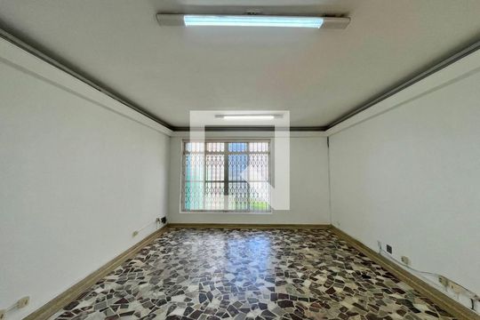 Sala 1 de casa à venda com 3 quartos, 328m² em Conceicao, Campinas
