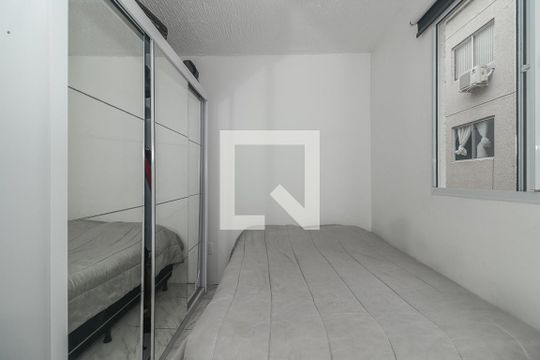 Quarto de apartamento à venda com 2 quartos, 46m² em Rubem Berta, Porto Alegre