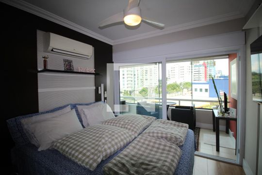 Quarto 2 de apartamento para alugar com 3 quartos, 217m² em Petrópolis, Porto Alegre