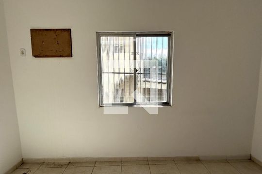 Quarto 1 de casa para alugar com 3 quartos, 120m² em Cascadura, Rio de Janeiro