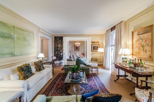 Sala de apartamento à venda com 3 quartos, 210m² em Cerqueira César, São Paulo