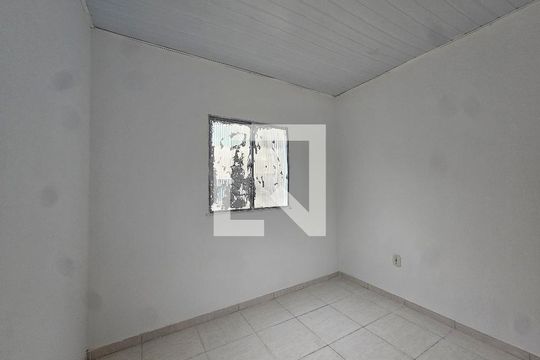 quarto 2 de casa para alugar com 2 quartos, 43m² em Imbuí, Salvador